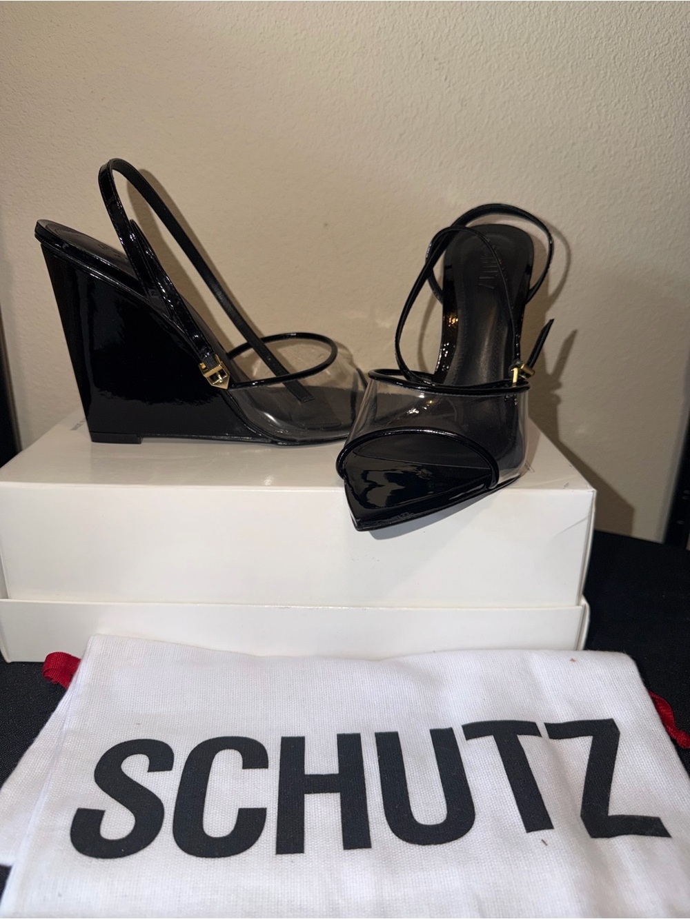 SCHUTZ ❤️‍🔥 “Elodie” Patent Wedge Slingback Peep-Toe Heels